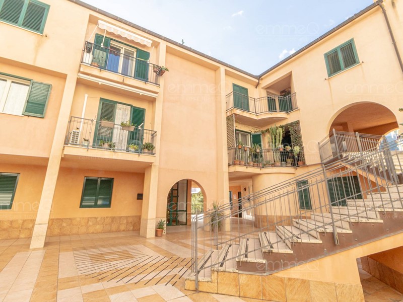 Quadrilocale in Vendita a Castelbuono, 200'000€, 101 m²