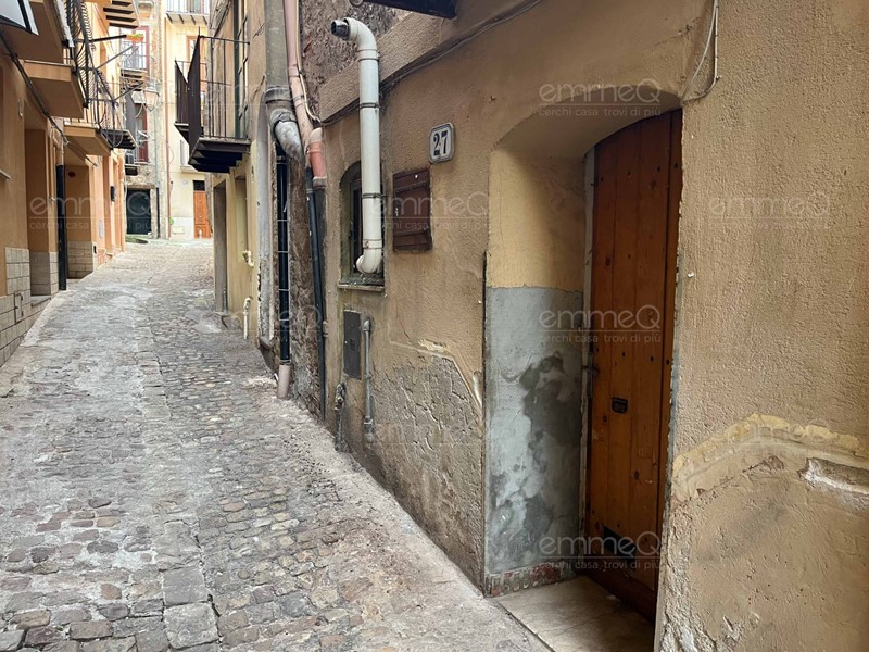 Immobile commerciale in Vendita a Castelbuono, 29'000€, 41 m²