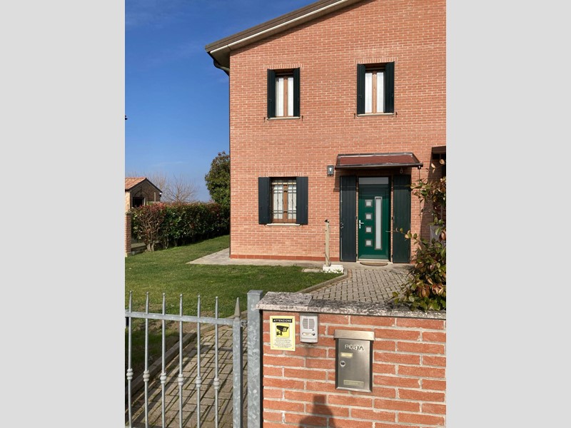 Villetta a schiera in Vendita a Ferrara, 260'000&euro;, 140 m²