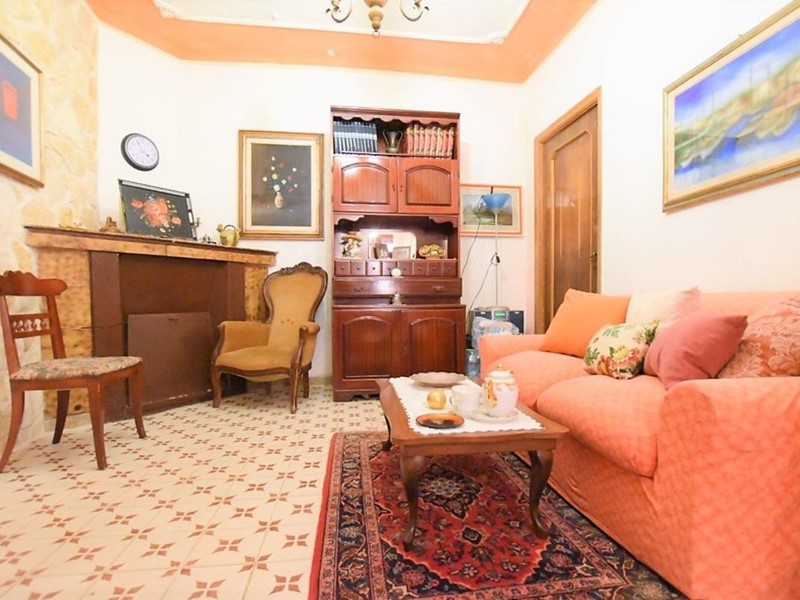 Casa Indipendente in Vendita a Sassari, 84'000€, 212 m²