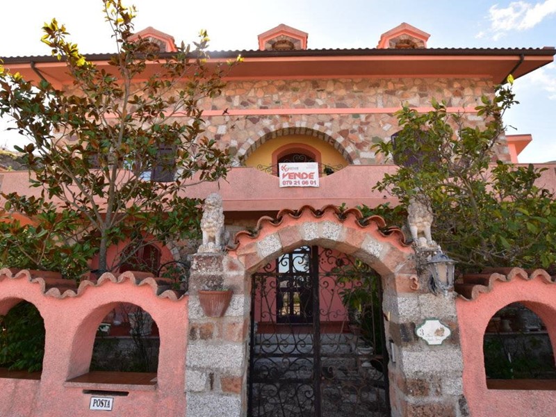 Appartamento in Vendita a Chiaramonti, 275'000€, 304 m²