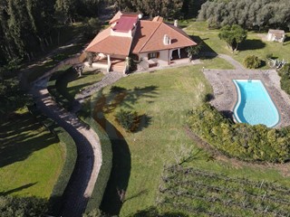 Villa in Vendita a Sassari, 840'000€, 403 m²