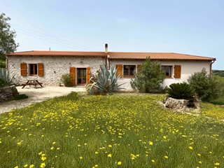 Villa in Vendita a Chiaramonti, 380'000€, 218 m²