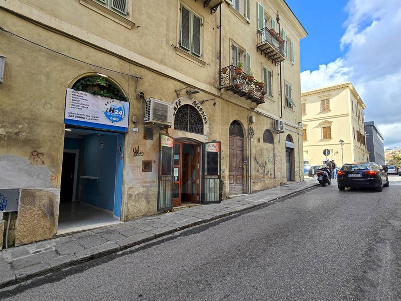 Immobile commerciale in Vendita a Sassari, 88'000€, 76 m²