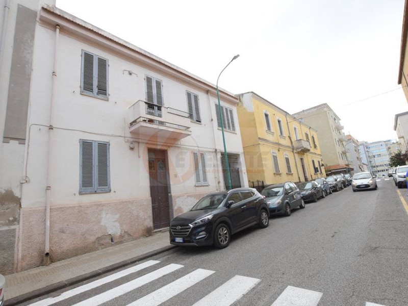 Casa Indipendente in Vendita a Sassari, 390'000€, 317 m²