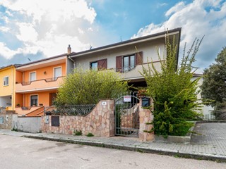 Villetta a schiera in Vendita a Codrongianos, 185'000€, 262 m²