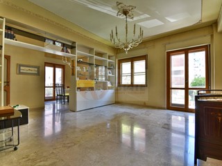 Appartamento in Vendita a Sassari, 263'000€, 154 m²