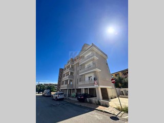 Trilocale in Vendita a Olbia, 300'000€, 100 m²