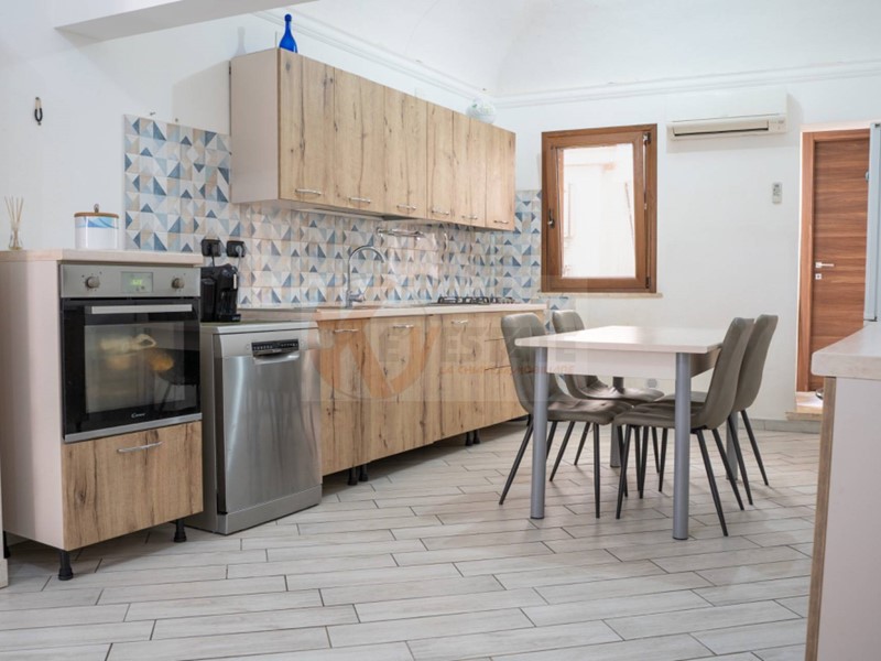 Casa Indipendente in Vendita a Sorso, 130'000€, 143 m²