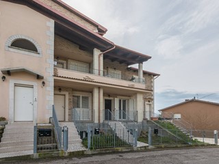 Trilocale in Vendita a Pesaro, 105'000€, 73 m²