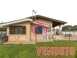 Casa Semi Indipendente in Vendita a Ardea, 235'000€, 160 m²