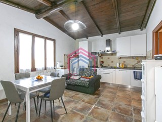 Villa in Vendita a Aprilia, 175'000€, 125 m²