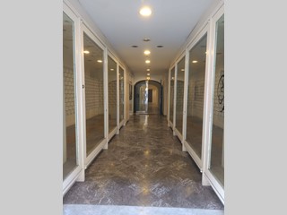 Immobile commerciale in Vendita a Taranto, 240'000€, 300 m²