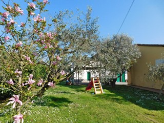 Villa in Vendita a San Giuliano Terme, 520'000€, 270 m²