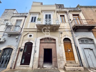 Trilocale in Vendita a Andria, 54'000€, 132 m²