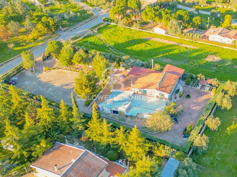 Villa in Vendita a Andria, 520'000€, 630 m²