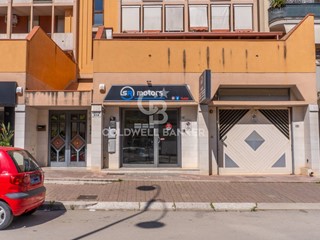 Immobile commerciale in Vendita a Andria, 159'000€, 132 m²