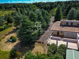 Villa in Vendita a Andria, 310'000€, 250 m²