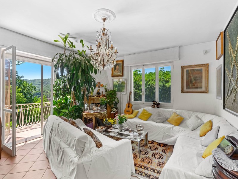 Casa Indipendente in Vendita a Rapallo, 650'000€, 240 m²