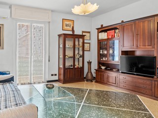 Appartamento in Vendita a Rapallo, 230'000€, 83 m²