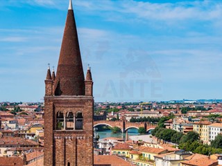 Attico in Vendita a Verona, 1'850'000€, 260 m²