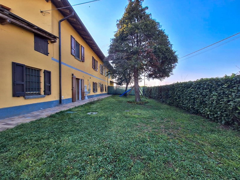 Casa Semi Indipendente in Vendita a Chiari, 399'000€, 230 m²