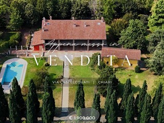 Casa Indipendente in Vendita a Chiari, 1'900'000€, 2000 m²