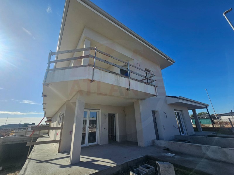 Trilocale in Vendita a Castrezzato, 285'000&euro;, 85 m²