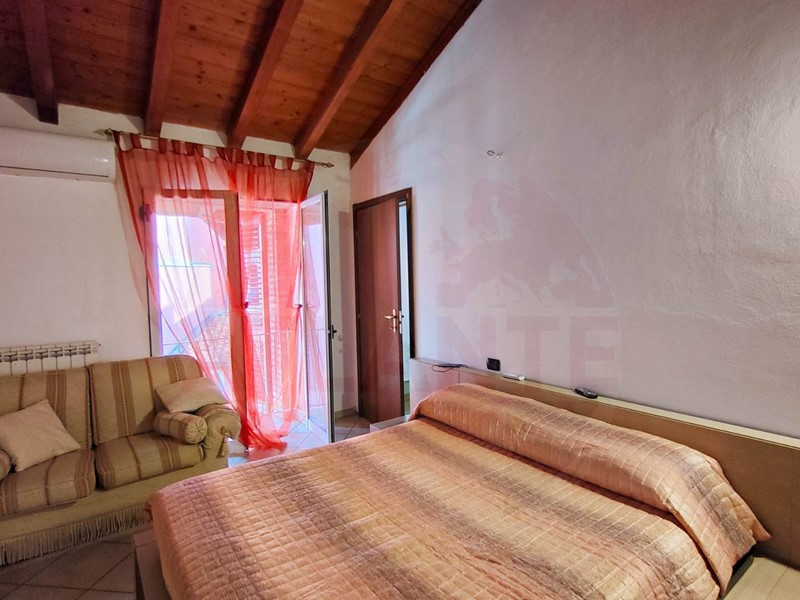 Casa Semi Indipendente in Vendita a Urago d'Oglio, 130'000€, 102 m²