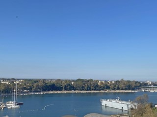 Quadrilocale in Vendita a Brindisi, 105'000€, 120 m²