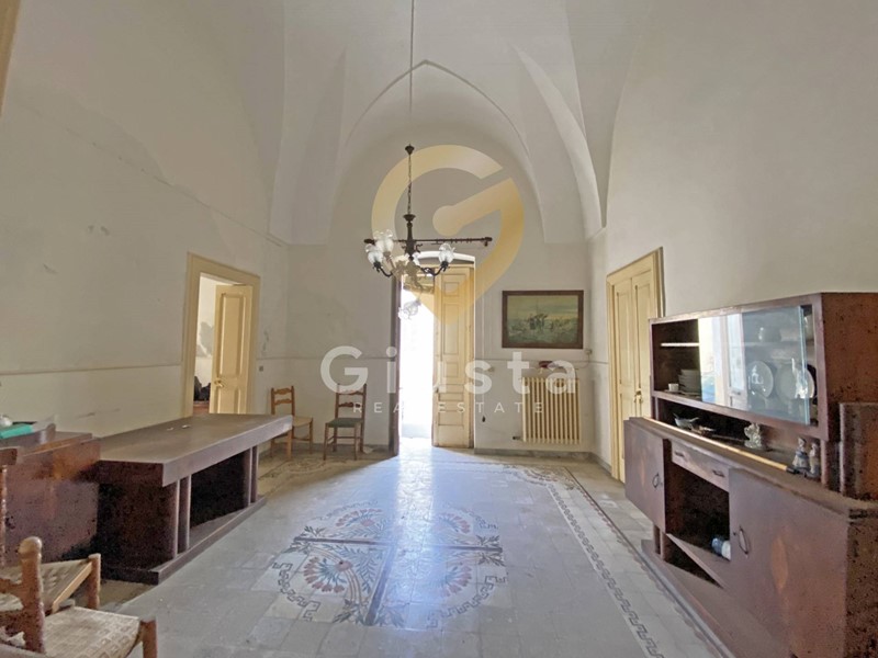 Casa Indipendente in Vendita a Guagnano, 129'000€, 278 m²