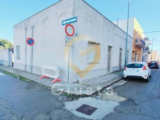 Casa Indipendente in Vendita a Cellino San Marco, 75'000&euro;, 151 m²