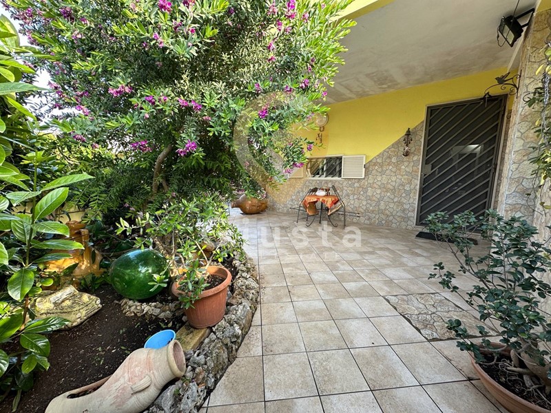 Villa in Vendita a Leporano, 159'000€, 85 m²