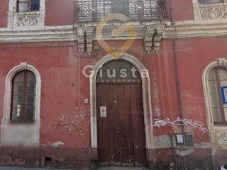 Casa Semi Indipendente in Vendita a Brindisi, 129'000€, 240 m²