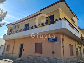 Casa Semi Indipendente in Vendita a Brindisi, 100'000€, 126 m²
