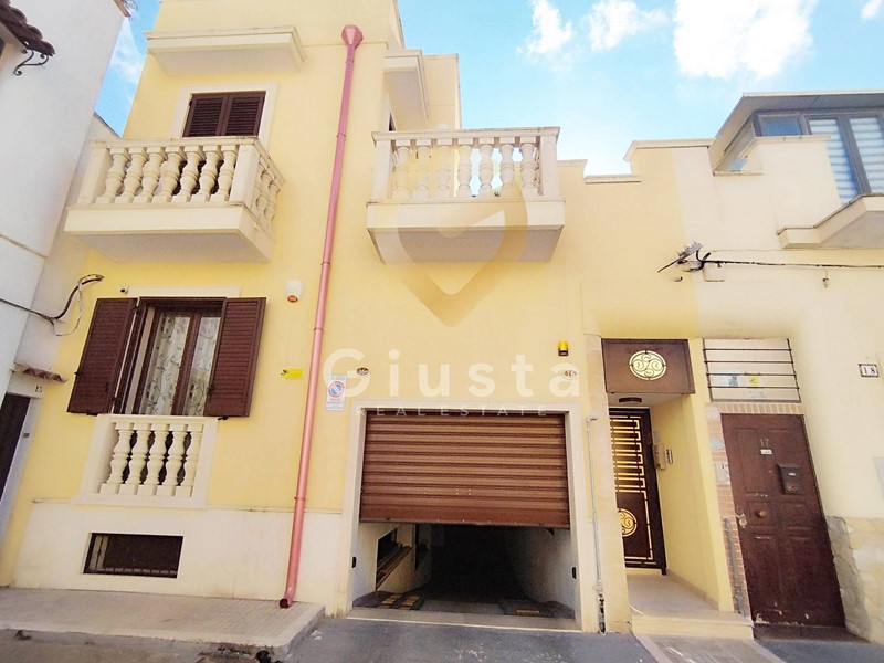 Appartamento in Vendita a Brindisi, 620'000€, 250 m²