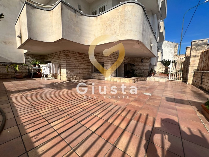 Quadrilocale in Vendita a Manduria, 90'000€, 133 m²
