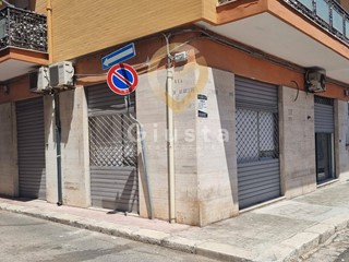Immobile commerciale in Vendita a Brindisi, 69'900€, 76 m²