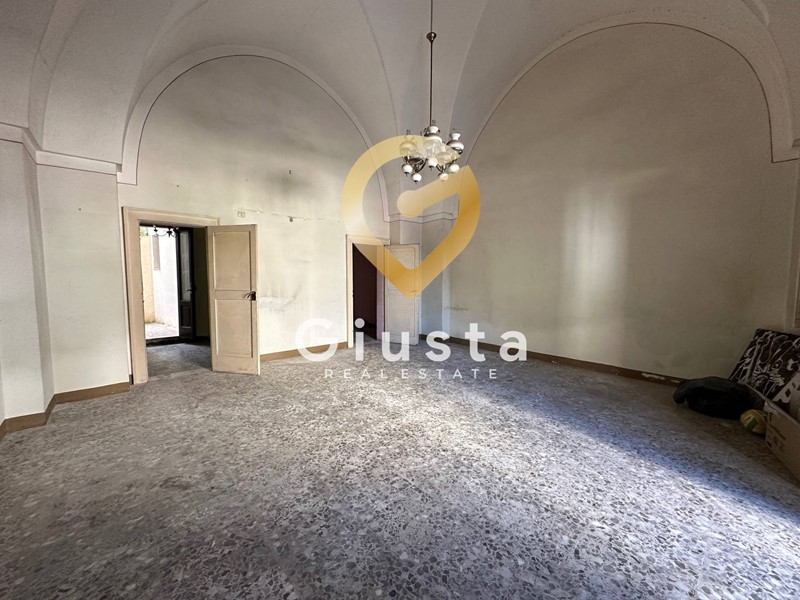 Casa Indipendente in Vendita a Oria, 49'000€, 54 m²