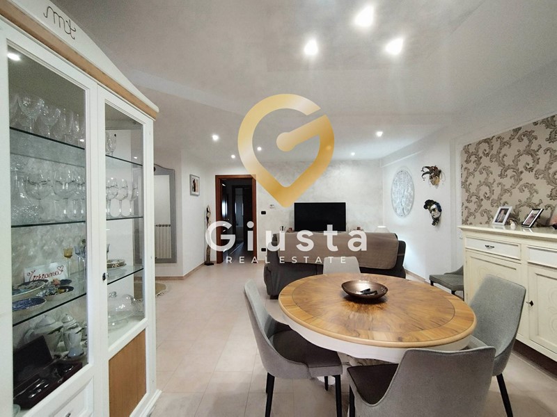 Quadrilocale in Vendita a Mesagne, 147'000€, 121 m²