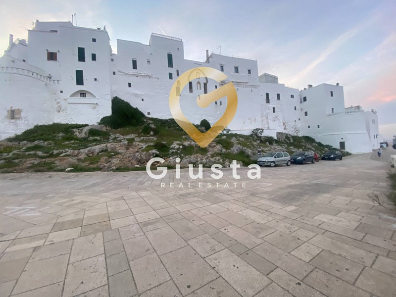 Casa Indipendente in Vendita a Ostuni, 199'000€, 83 m²