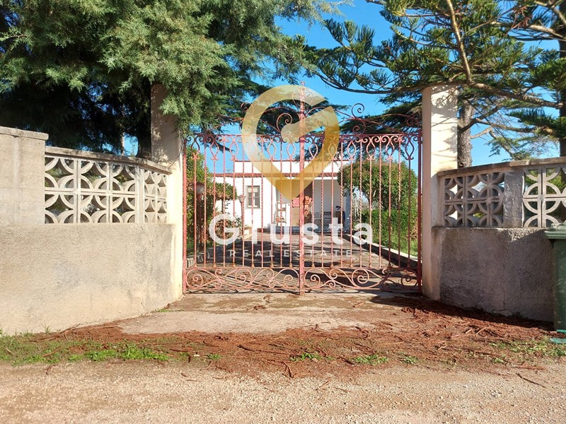 Villa in Vendita a Brindisi, 100'000&euro;, 78 m²