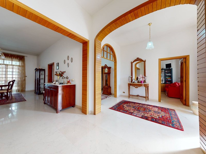 Casa Indipendente in Vendita a Mesagne, 279'000€, 229 m²