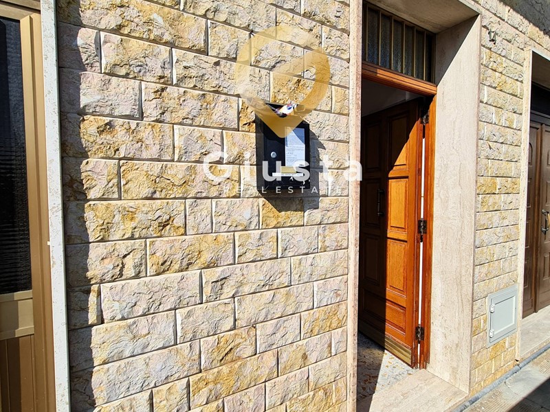 Casa Indipendente in Vendita a Mesagne, 99'000€, 100 m²