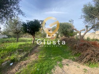 Casa Indipendente in Vendita a Torricella, 179'000€, 272 m²