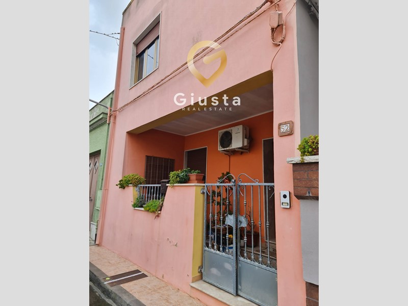 Casa Indipendente in Vendita a San Pietro Vernotico, 70'000&euro;, 160 m²