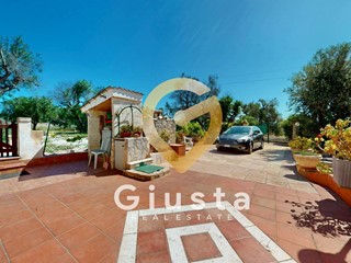 Villa in Vendita a Carovigno, 179'000€, 100 m²