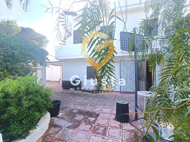 Villa in Vendita a Trepuzzi, 114'000€, 117 m²