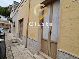 Casa Indipendente in Vendita a Latiano, 99'000€, 140 m²