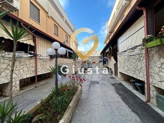 Casa Semi Indipendente in Vendita a Brindisi, 130'000&euro;, 102 m²